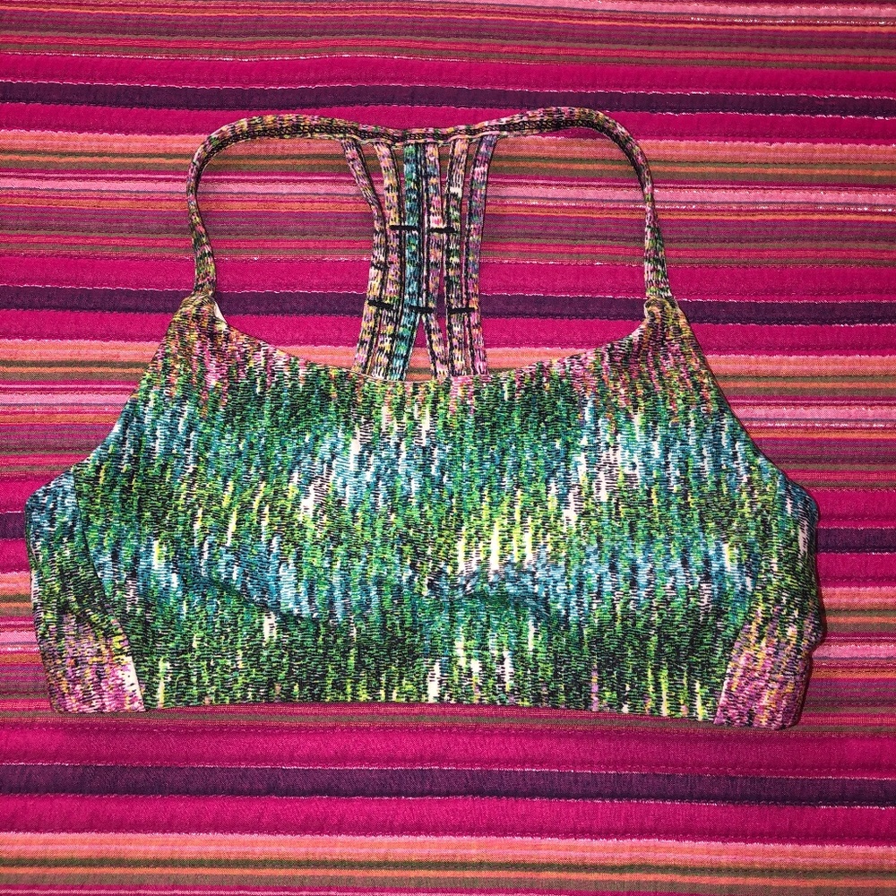 Colored Pattern Sport Bra